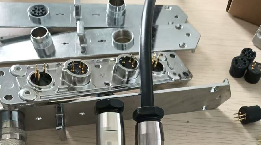 銅（tóng）鋅合金（jīn）接頭蓋板