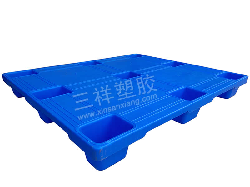 塑料卡板DP1210-B<br>1200×1000×140mm<br>九腳套疊平板型<br>查看詳情頁